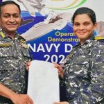 भाई-बहन ने एक ही समय में संभाली युद्धपोतों की कमान