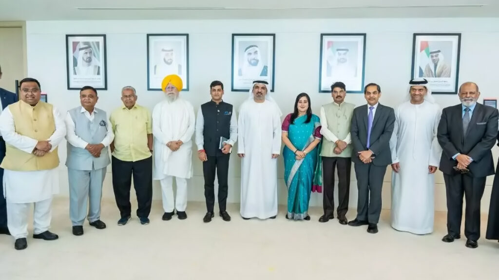 श्रीकांत शिंदे के नेतृत्व में अबू धाबी पहुंचा भारतीय प्रतिनिधिमंडल
