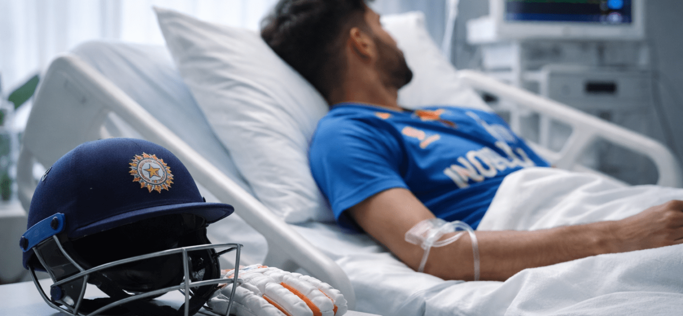 टीम इंडिया के सलामी बल्लेबाज अभिषेक शर्मा की स्वास्थ्य स्थिति को दर्शाती प्रतीकात्मक तस्वीर, टी20 वर्ल्डकप संदर्भ में।