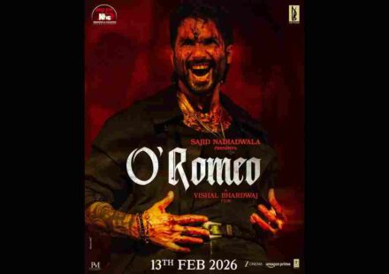 फिल्म ओ रोमियो के सेट पर हुसैन दलाल ‘छोटू’ के किरदार में नजर आते हुए, साथ में शाहिद कपूर और निर्देशक विशाल भारद्वाज।