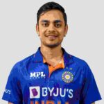 भारतीय क्रिकेटर Ishan Kishan की प्रोफेशनल और ऑफ-फील्ड तस्वीरें, जिनके बीच शादी को लेकर चर्चा तेज है।