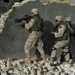 पर्शियन गल्फ क्षेत्र में तैनात युद्धपोत और फाइटर जेट, जो अमेरिका ईरान हमला की संभावित स्थिति को दर्शाते हैं।