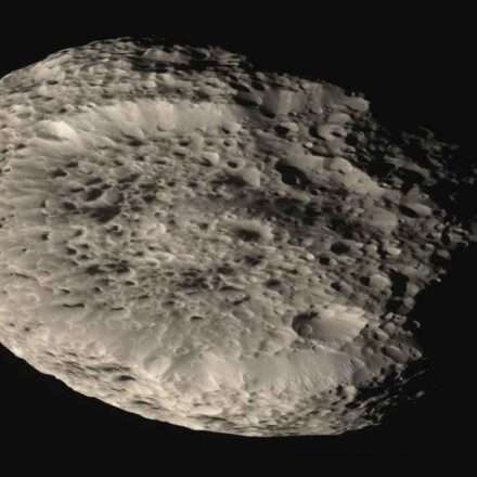 Saturn Moon Collision के बाद बना हाइपरियन चंद्रमा