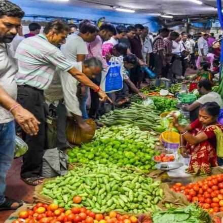 भारत में महंगाई अपडेट के दौरान सब्जियों की बढ़ती कीमतें