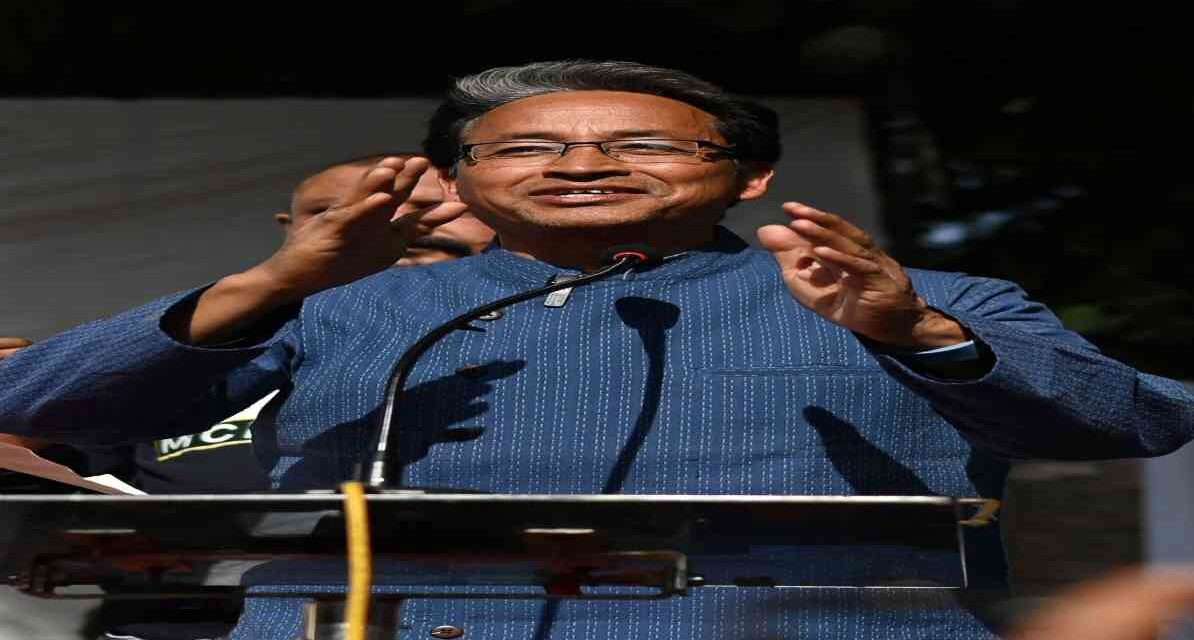 लद्दाख के सामाजिक कार्यकर्ता और इंजीनियर सोनम वांगचुक की तस्वीर, जिनसे राष्ट्रीय सुरक्षा अधिनियम (NSA) हटाया गया।