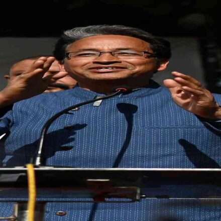 लद्दाख के सामाजिक कार्यकर्ता और इंजीनियर सोनम वांगचुक की तस्वीर, जिनसे राष्ट्रीय सुरक्षा अधिनियम (NSA) हटाया गया।