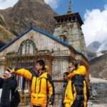 ड्रोन और CCTV कैमरों से लैस केदारनाथ धाम यात्रा मार्ग पर सुरक्षा व्यवस्था और पुलिस तैनाती का दृश्य।