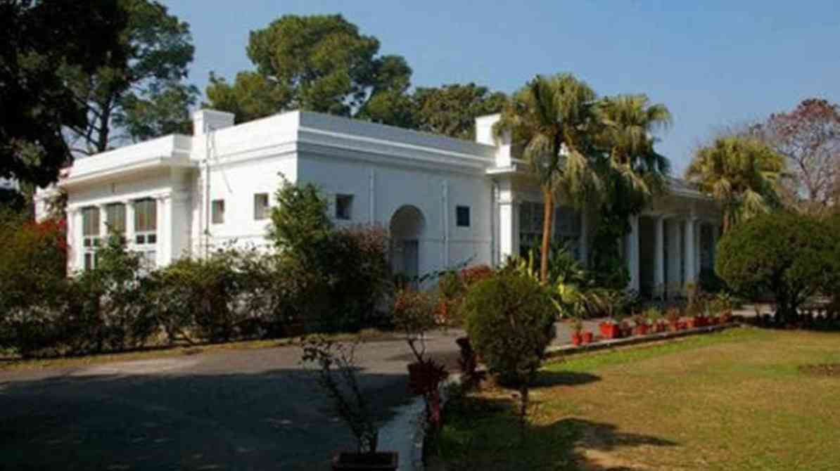 लुटियंस दिल्ली डकैती | कारोबारी के घर 30 लाख की लूट, 6 शातिर आरोपी फरार