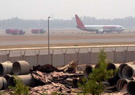 दिल्ली एयरपोर्ट हादसा के दौरान विमान में लगी आग और इमरजेंसी निकासी