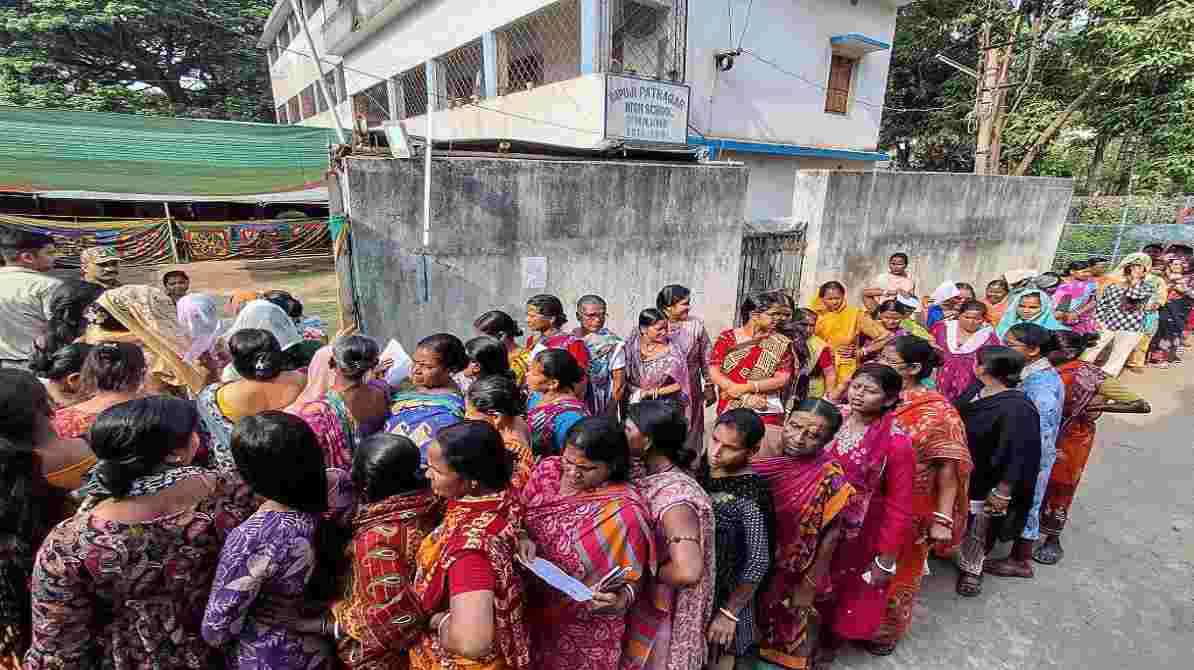 बंगाल रिकॉर्ड मतदान | 92% वोटिंग से लोकतंत्र को नई दिशा