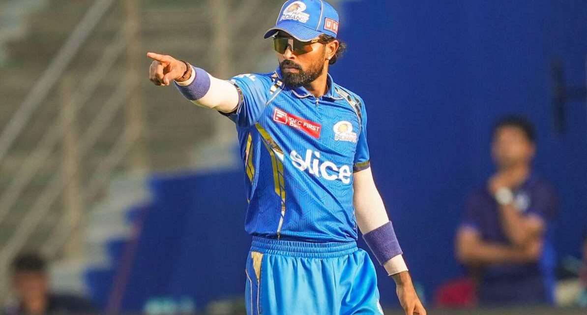 IPL 2026 में निराशाजनक प्रदर्शन के बाद हार्दिक पांड्या की कप्तानी पर चर्चा तेज हो गई है। मुंबई इंडियंस नेतृत्व में बदलाव पर विचार कर सकती है।