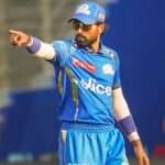 IPL 2026 में निराशाजनक प्रदर्शन के बाद हार्दिक पांड्या की कप्तानी पर चर्चा तेज हो गई है। मुंबई इंडियंस नेतृत्व में बदलाव पर विचार कर सकती है।