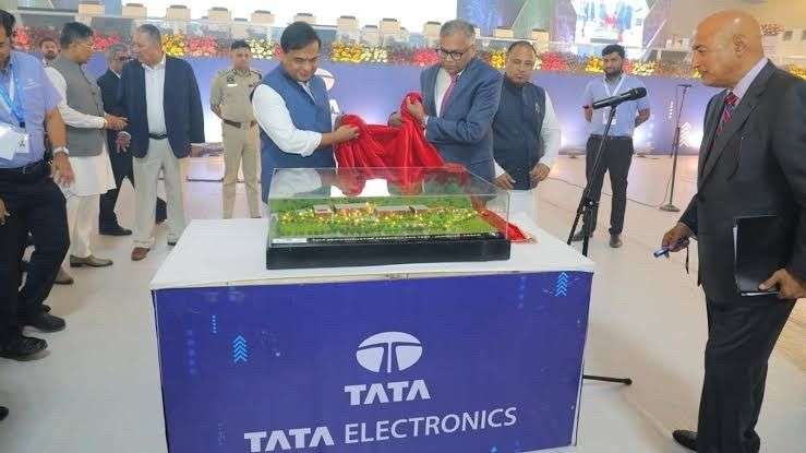 Tata Electronics :- असम में टाटा के सेमीकंडक्टर प्लांट को ₹14,044 करोड़ की सरकारी सहायता, घरेलू चिप निर्माण को मिलेगा बढ़ावा